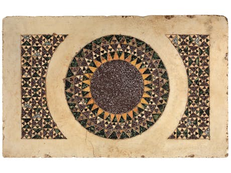 Pietra dura-Platte im Stil der Antike